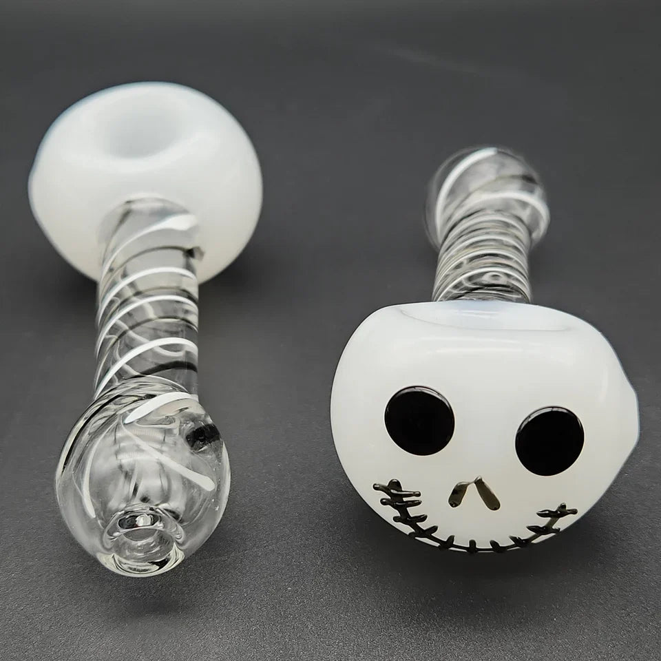 4.5 inch Halloween Skeleton Hand Pipe — Buy in Nairobi | Royal Mist